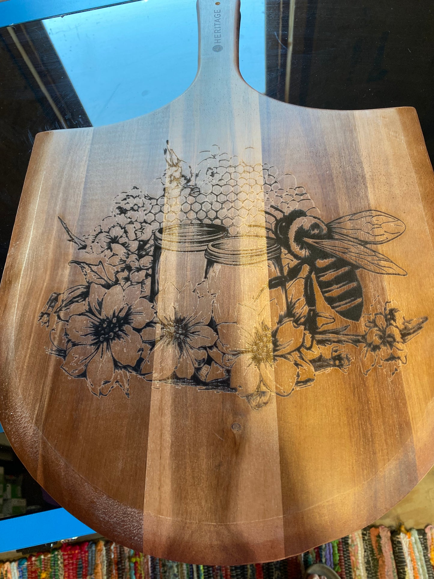 Handcrafted Acacia Lasered Pizza Peel Bee Hive